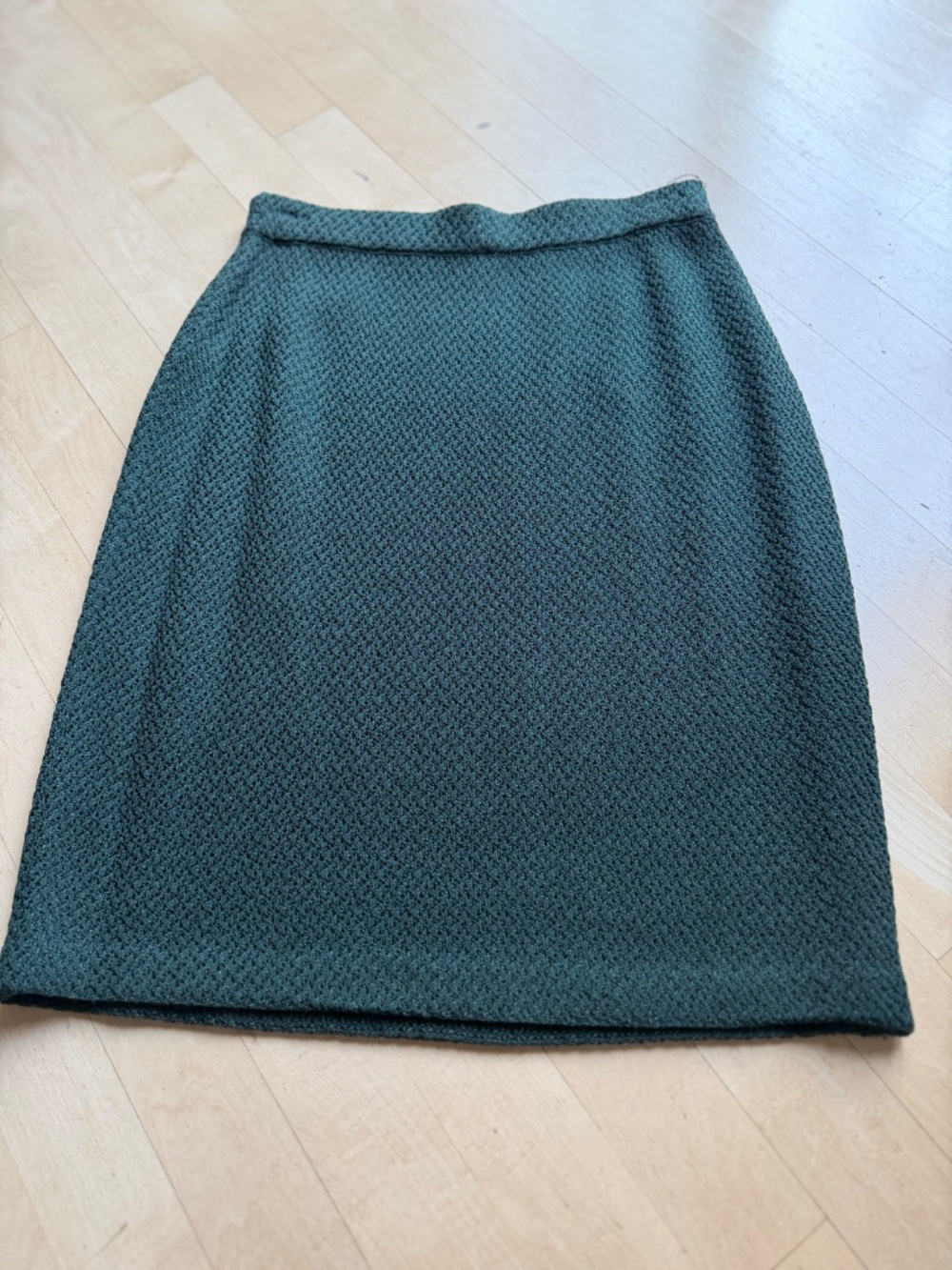 St. John Collection Green textured suit, 2, GD1304 - Picture 6 of 8